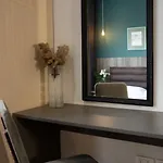 Kristal Center, Studio,near Artificial شقة
