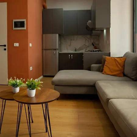 Apartment Kristal Center, Studio,near Artificial Tirana