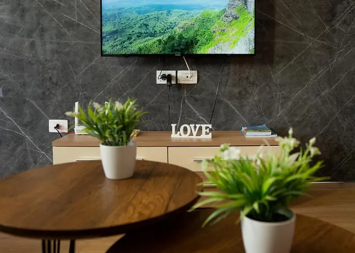 Kristal Center, Studio,near Artificial *