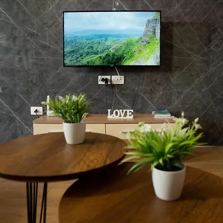 Kristal Center, Studio,near Artificial *